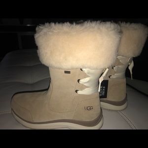 Ugg DryTech Waterproof Boots size 8.5 BNWT